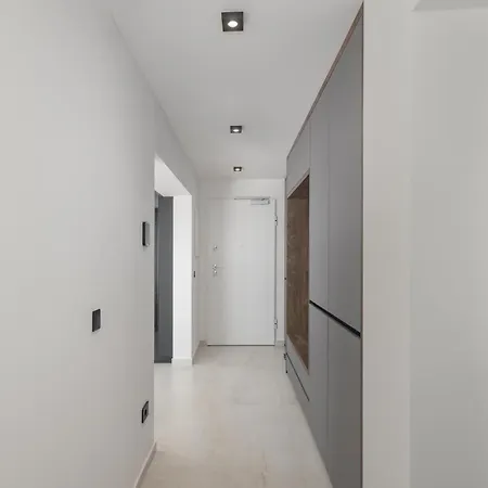アパート Cozy In Tar With Wifi *