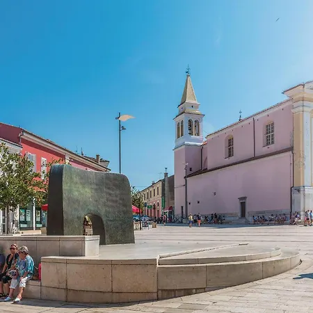 Cozy In Tar With Wifi *