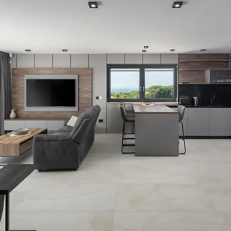 Cozy In Tar With Wifi